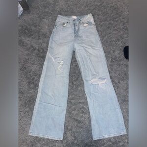 H&M 90s Baggy Light Wash Jeans with ripped detail